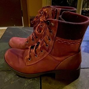 Womens size 8 Burgundy Boots, worn once